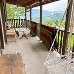 каменната къща 빌라 *
