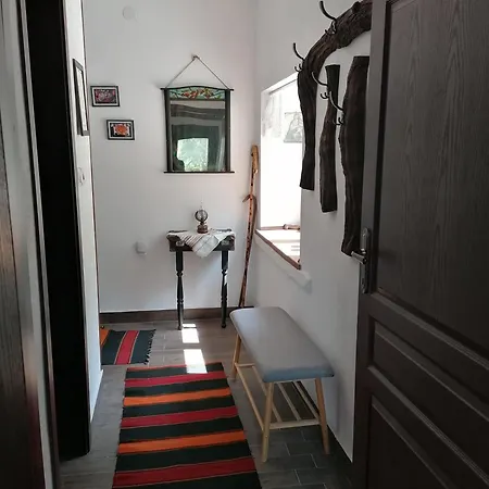 Villa каменната къща