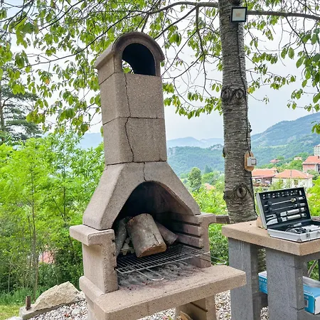 каменната къща 别墅 *